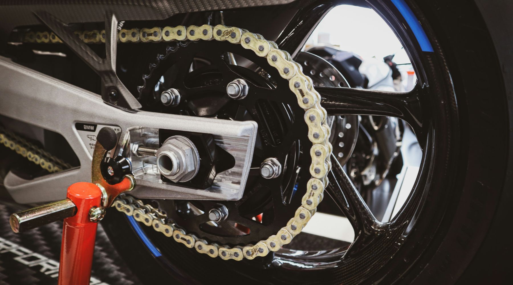 How to Adjusting Your Motorcycle's Chain