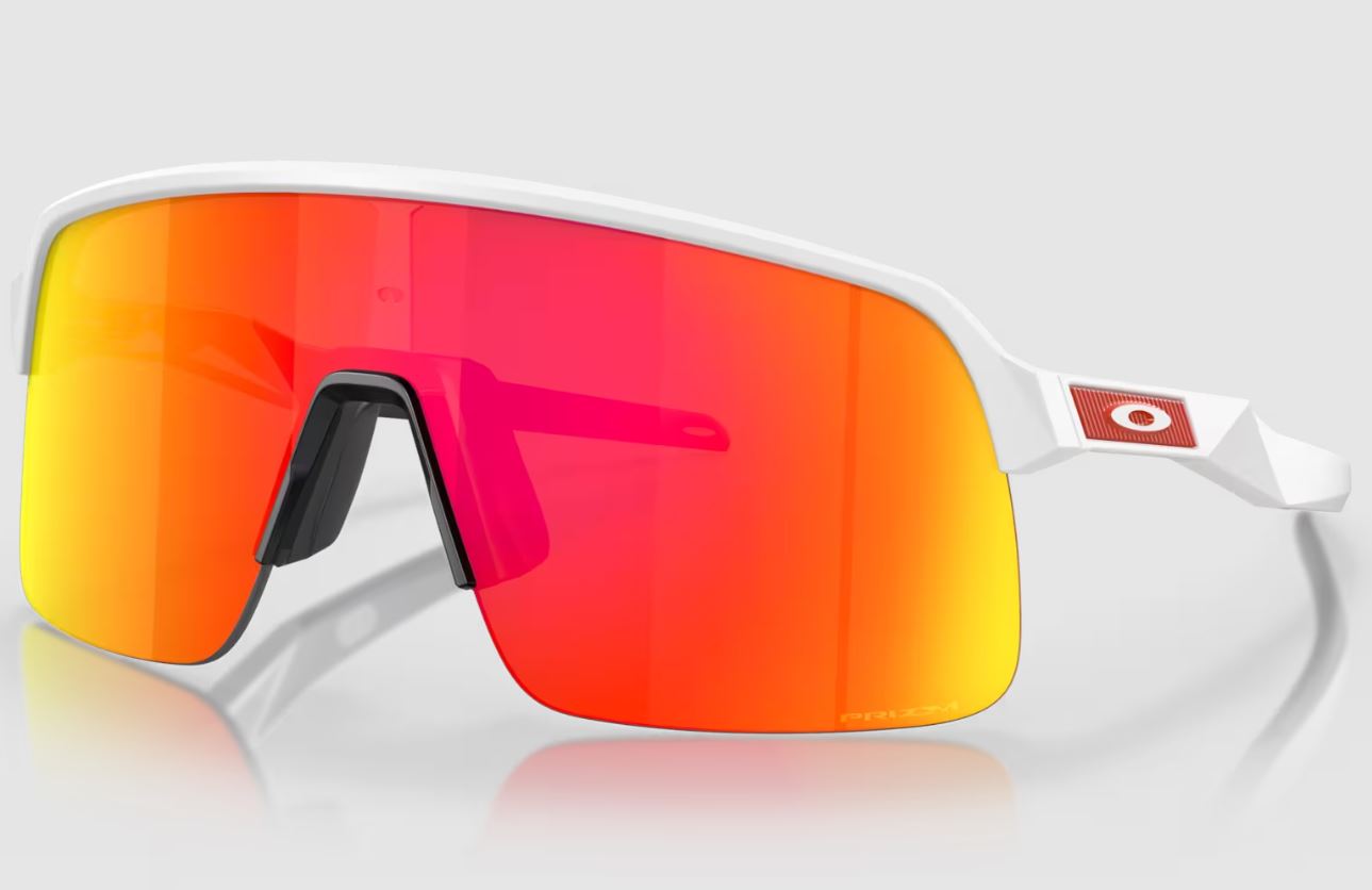 Lunettes de soleil Oakley Sutro Lite