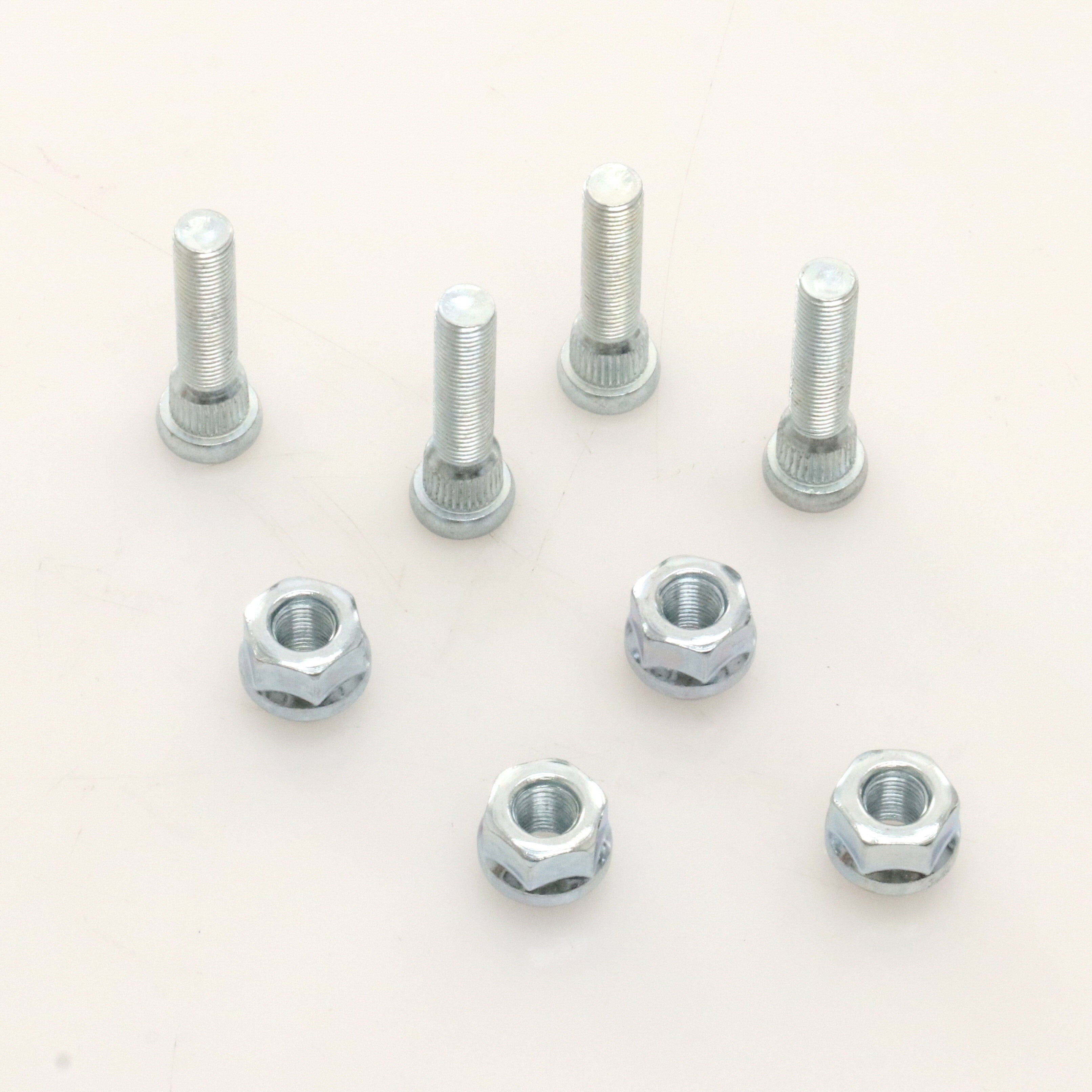 Bronco Replacement Studs &amp; Nuts for Wheel Spacers, 4pk