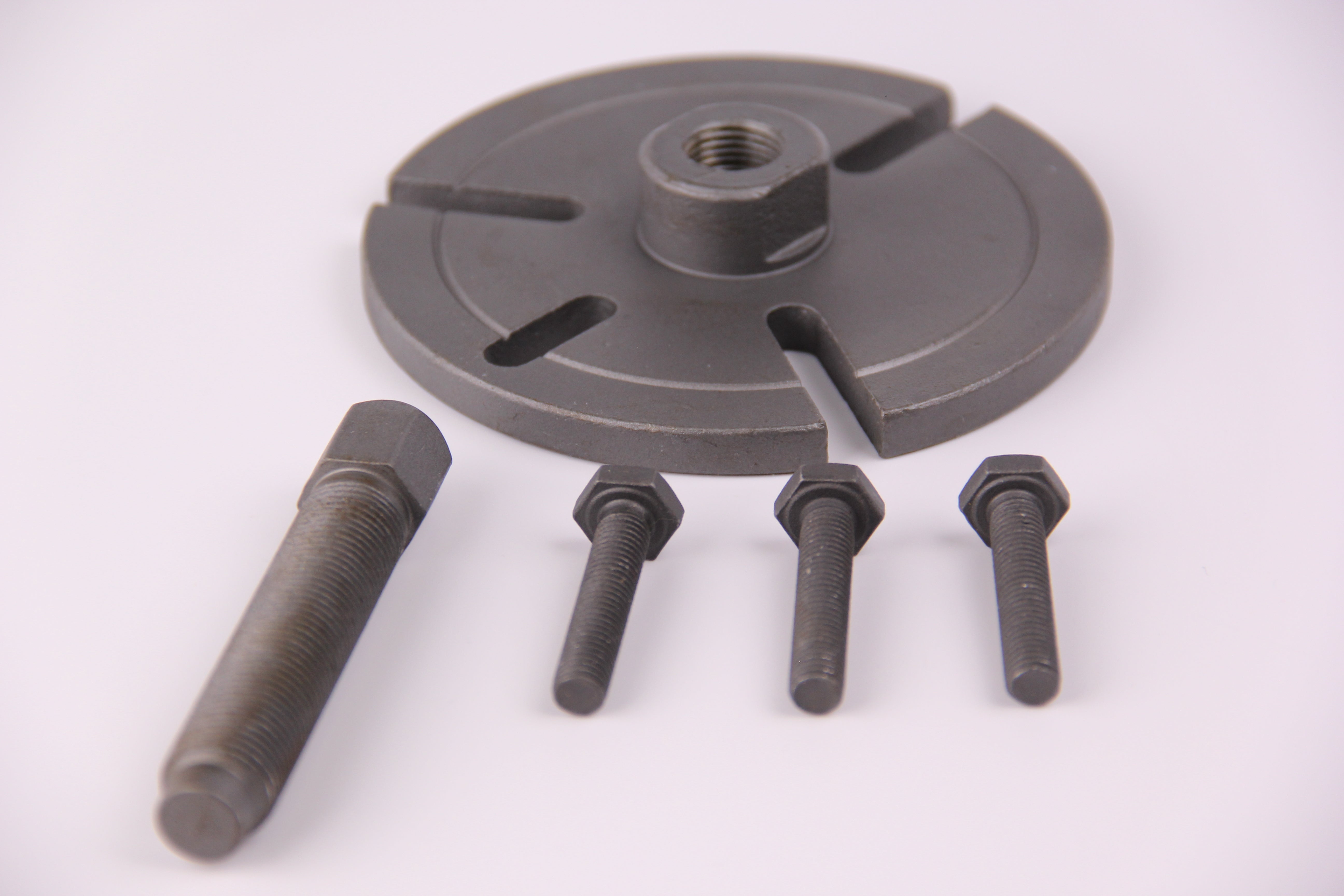 Wolftech Universal Flywheel Puller Kit