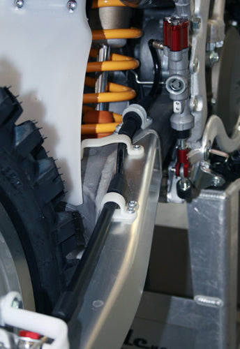 Conduite de frein arrière en acier tressé Ride Engineering