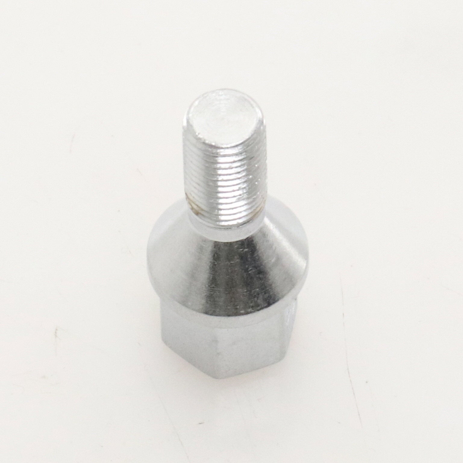 MTA Wheel Stud Kubota
